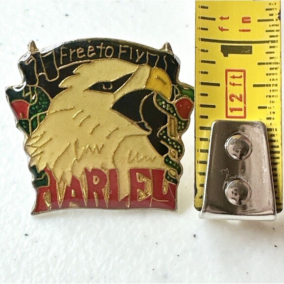 Vintage Free To Fly Harley Eagle Metal Pin Badge Hat‎ Lapel Jacket Vest Pin - Picture 2 of 3